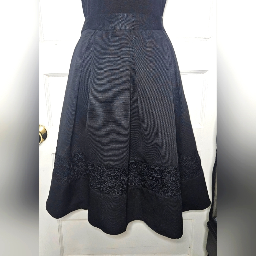 Express Black Midi Full Circle Fit&Flare Skirt W/Sheer Lace Panel Hem Size 2 NWT